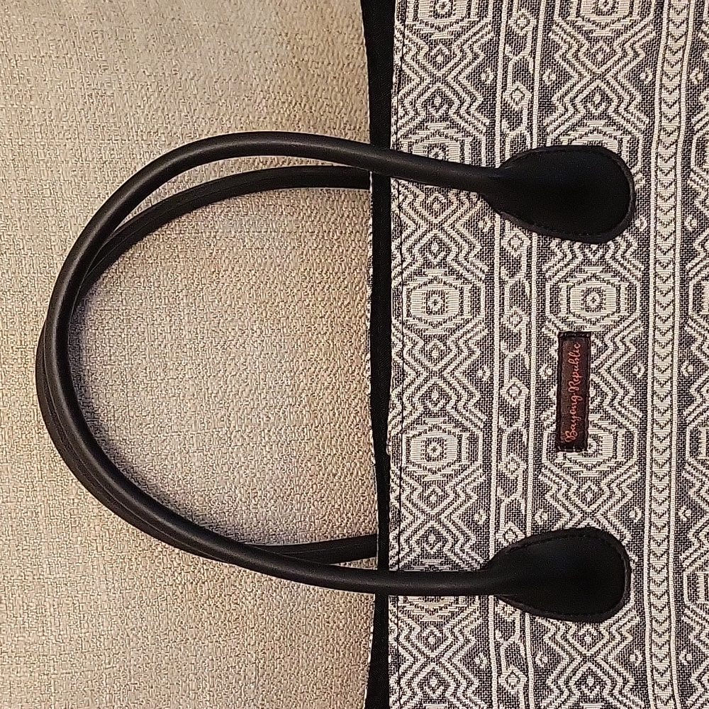 Large Tote - Picture 3 of 9